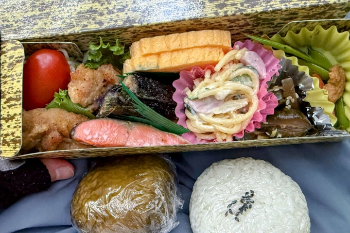 昼食